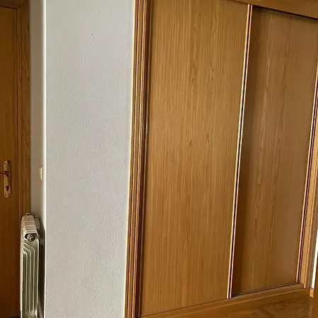 Amplio Apartamento Con Plaza De Parking. * Gijon